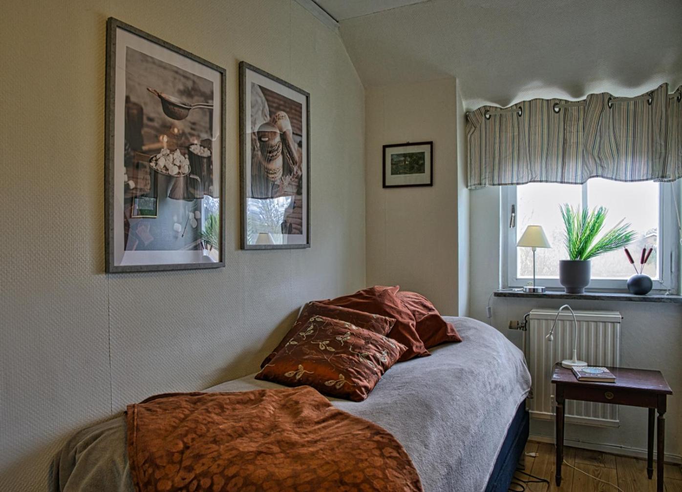 Bed And Books Pa Oesterlens Gaesthaerbaerge Glemminge 외부 사진